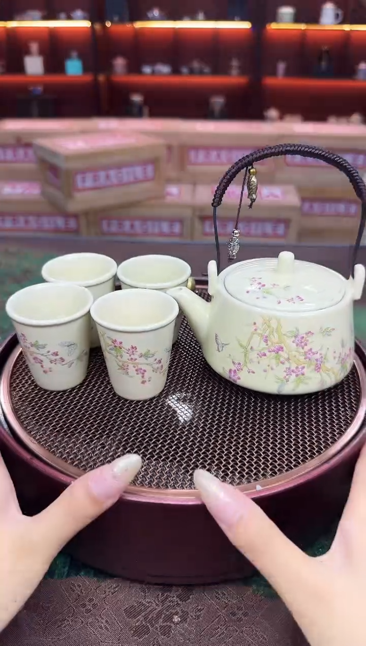 蝶恋花-提梁壶（一壶四杯）