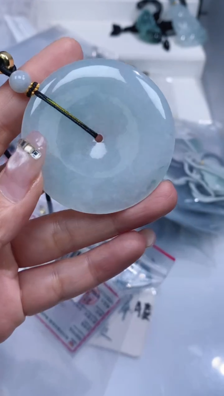 颈饰未镶嵌翡翠吊坠