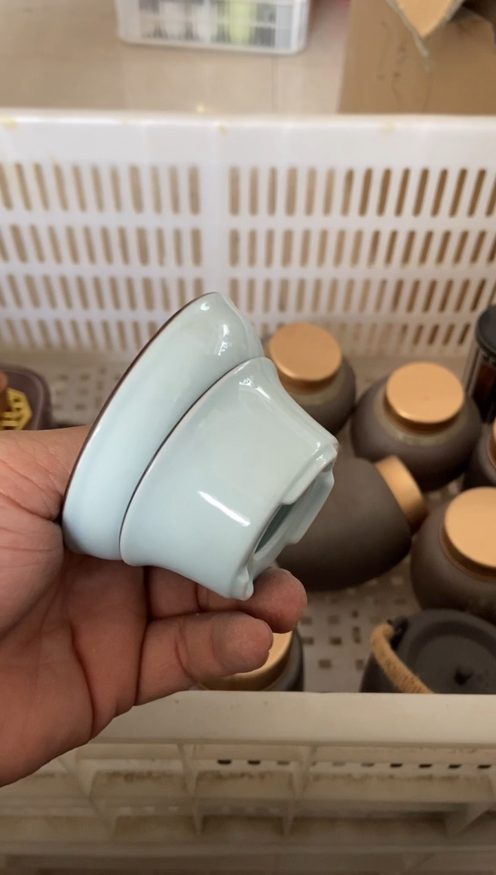 无运费险有瑕疵的摄影的产品有使用过的痕迹有点脏介意勿拍