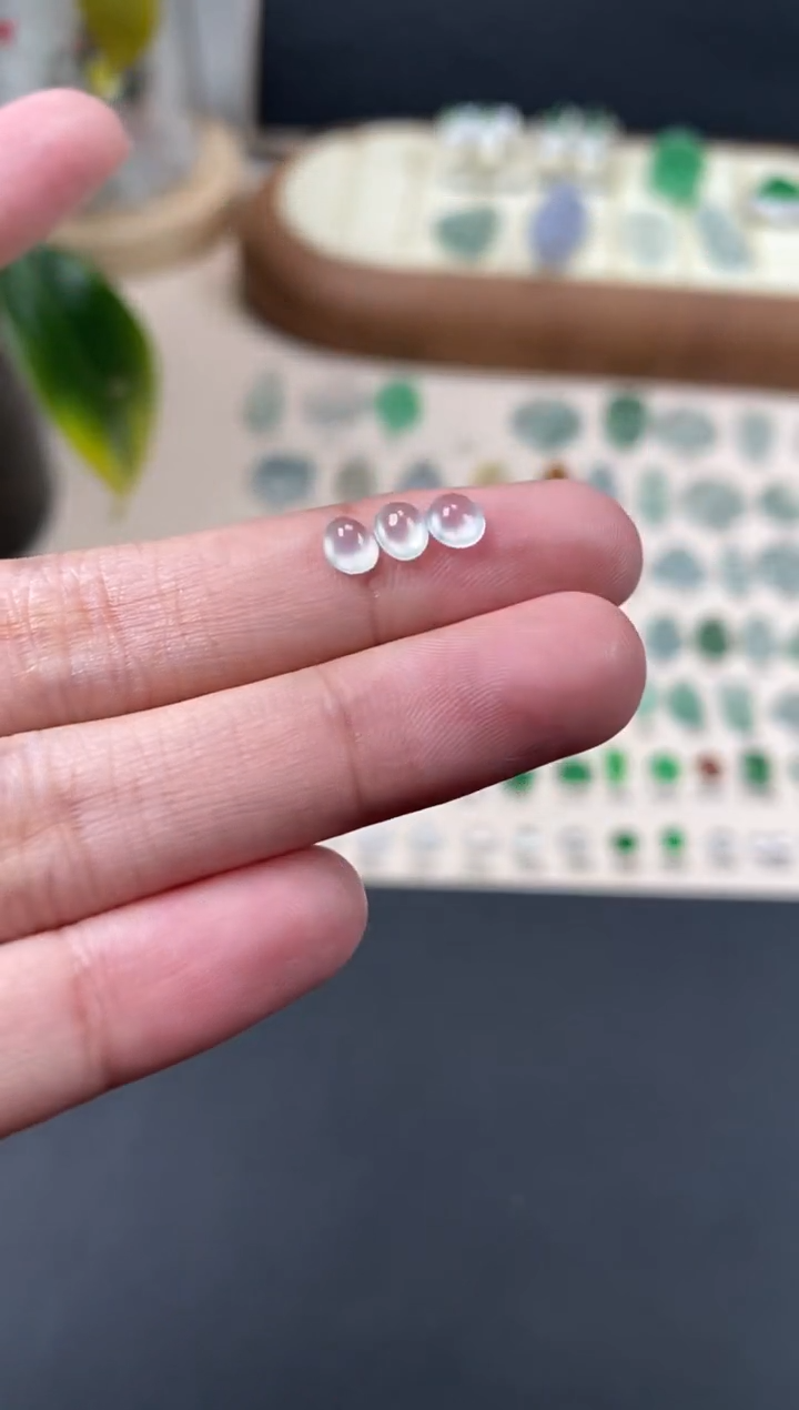 【闪购商品】翡翠颈饰未镶嵌翡翠冰种蛋面