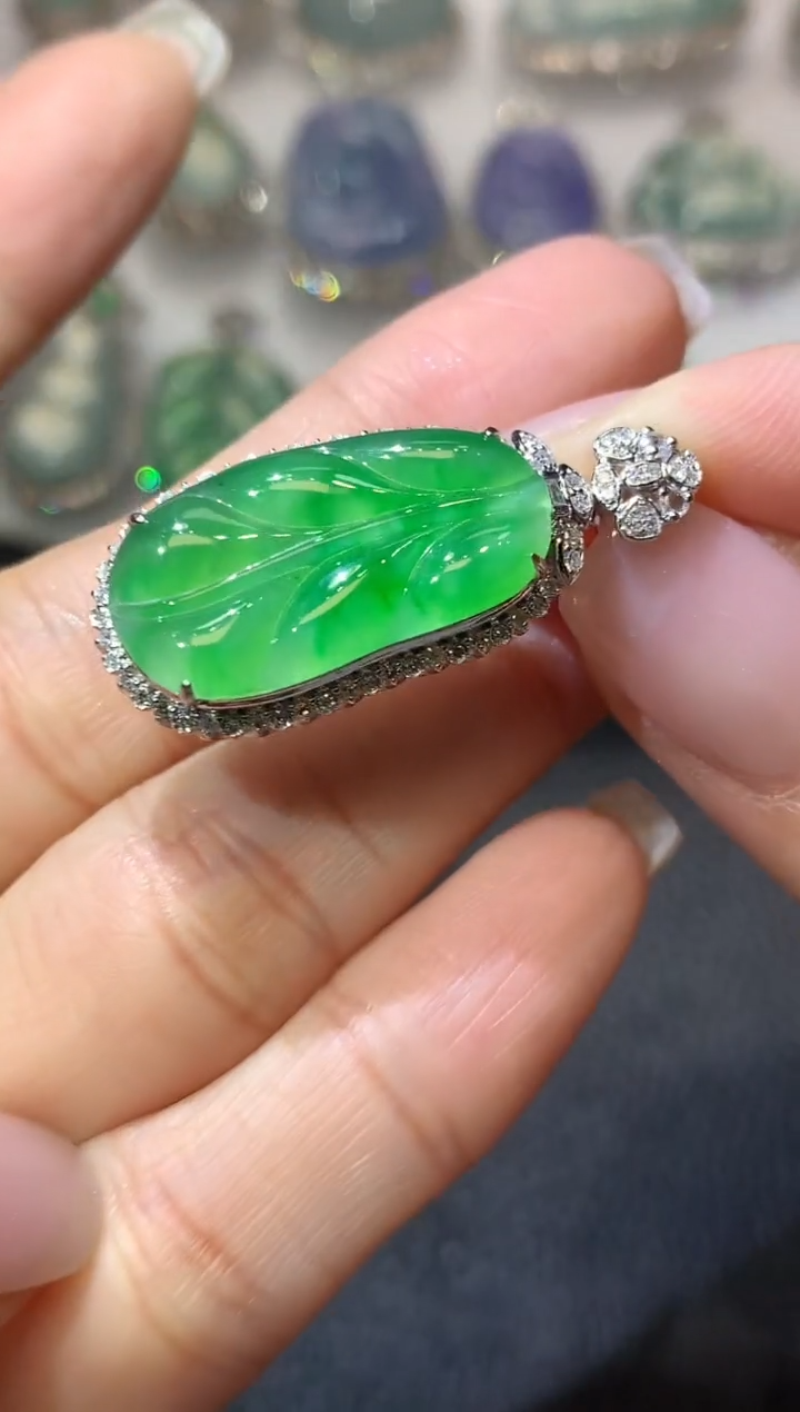 【闪购商品】翡翠18K金镶嵌吊坠(不含链)A65