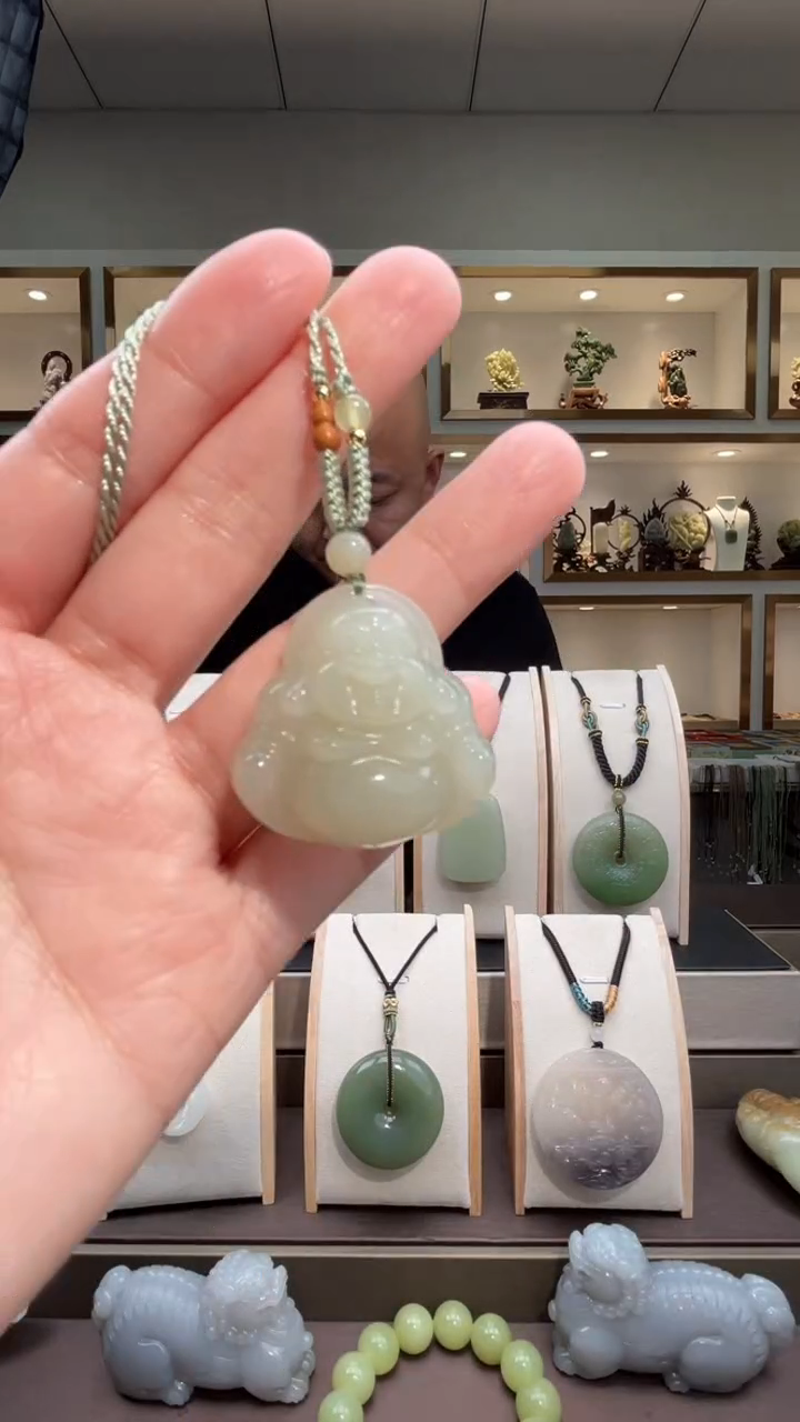 颈饰未镶嵌和田玉苏