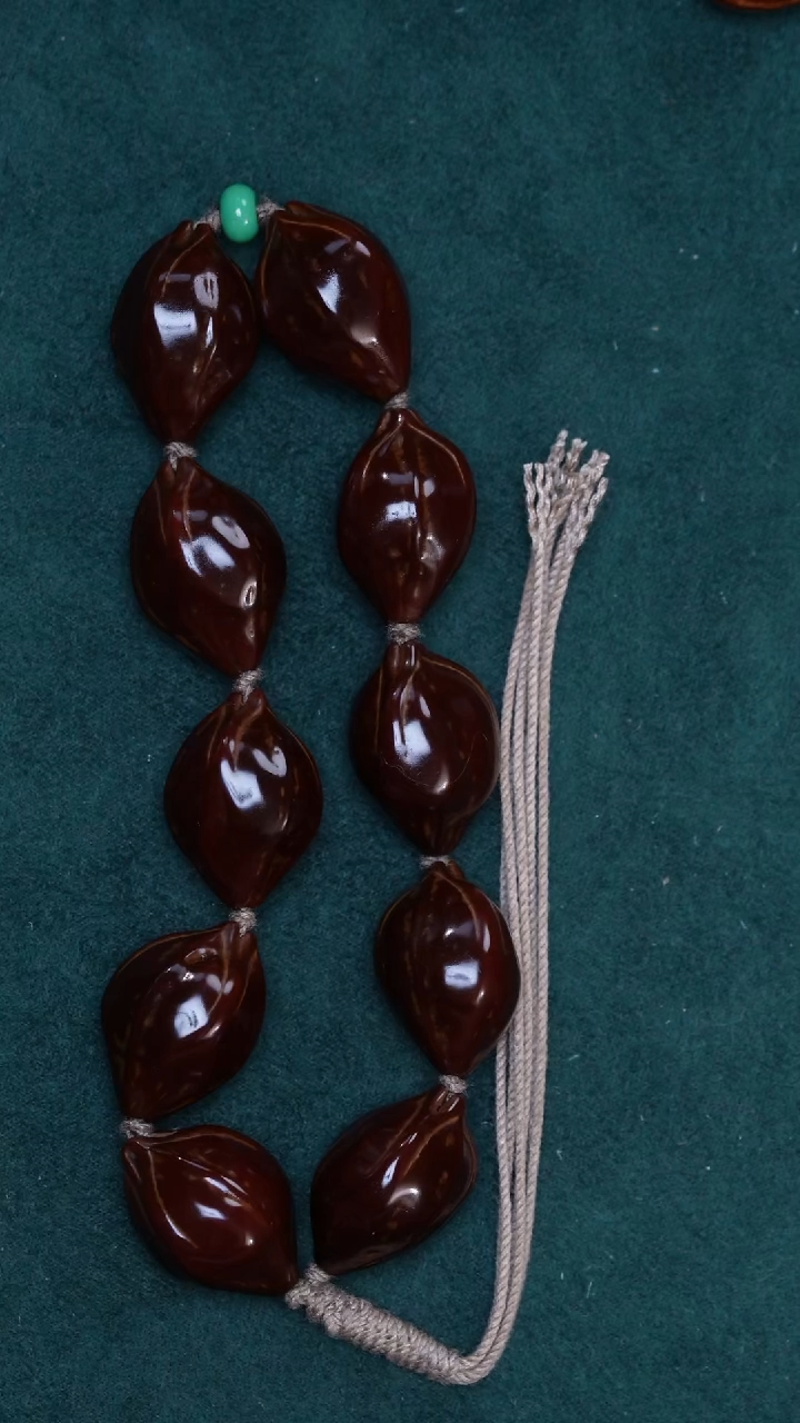 橄榄核手串毕业铁素手持