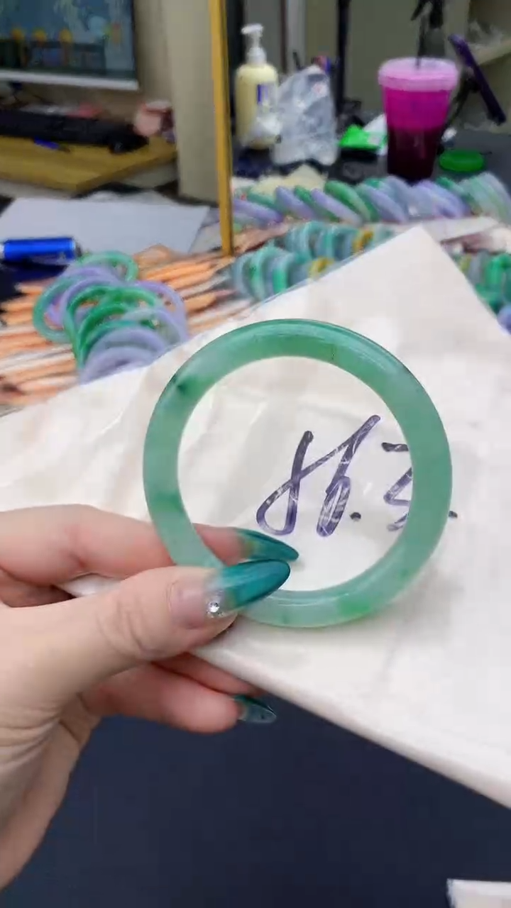 【闪购商品】翡翠手镯未镶嵌0800106048