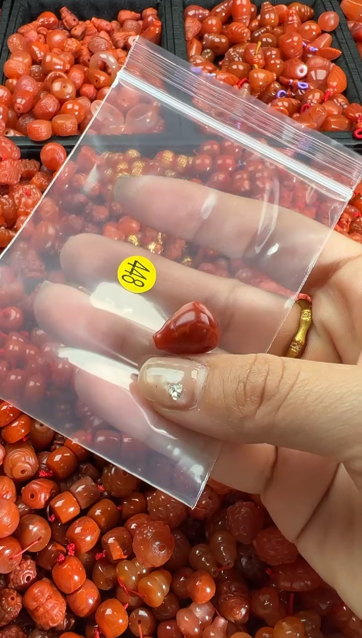 【闪购商品】南红玛瑙颈饰未镶嵌1