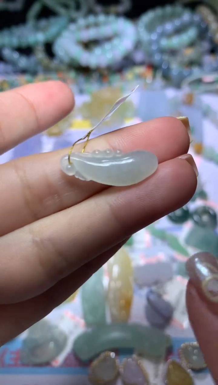 【闪购商品】翡翠挂件未镶嵌CXX012016