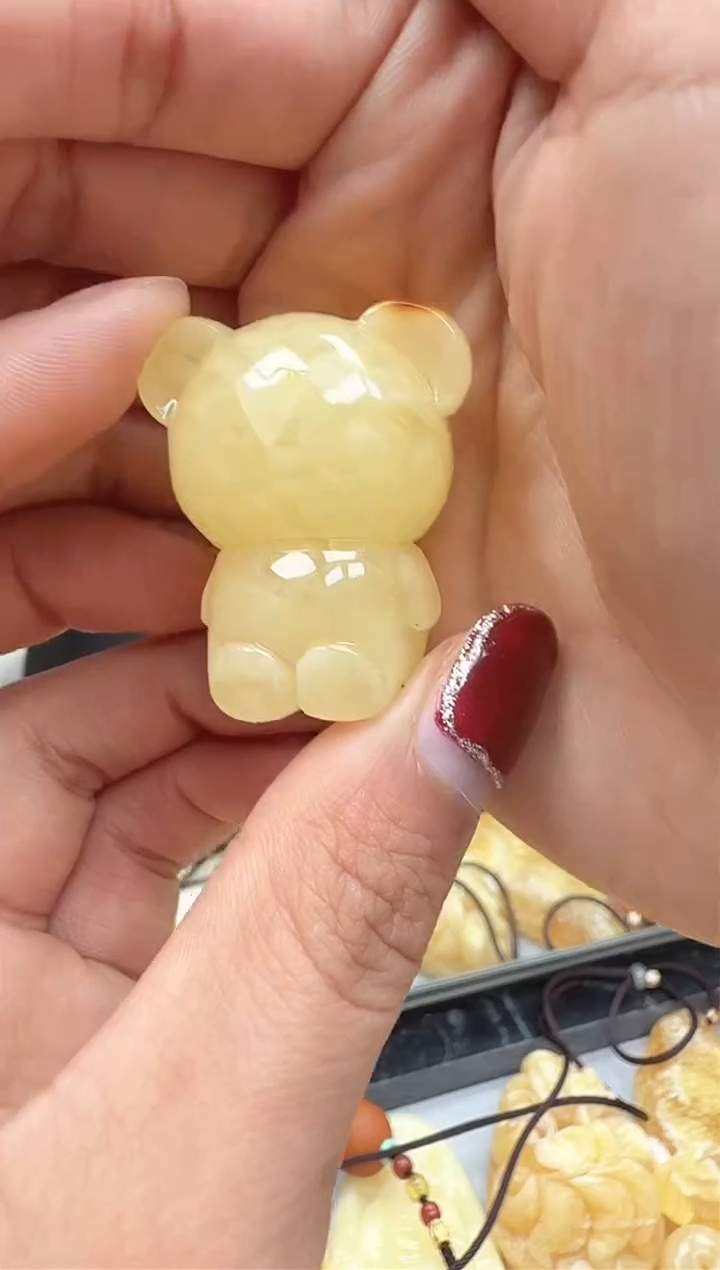 【闪购商品】琥珀裸石未镶嵌挂坠