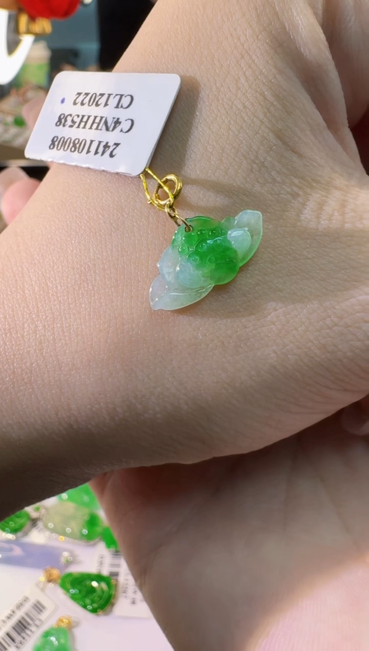 【闪购商品】翡翠颈饰18K金镶嵌缅甸翡翠A货挂件