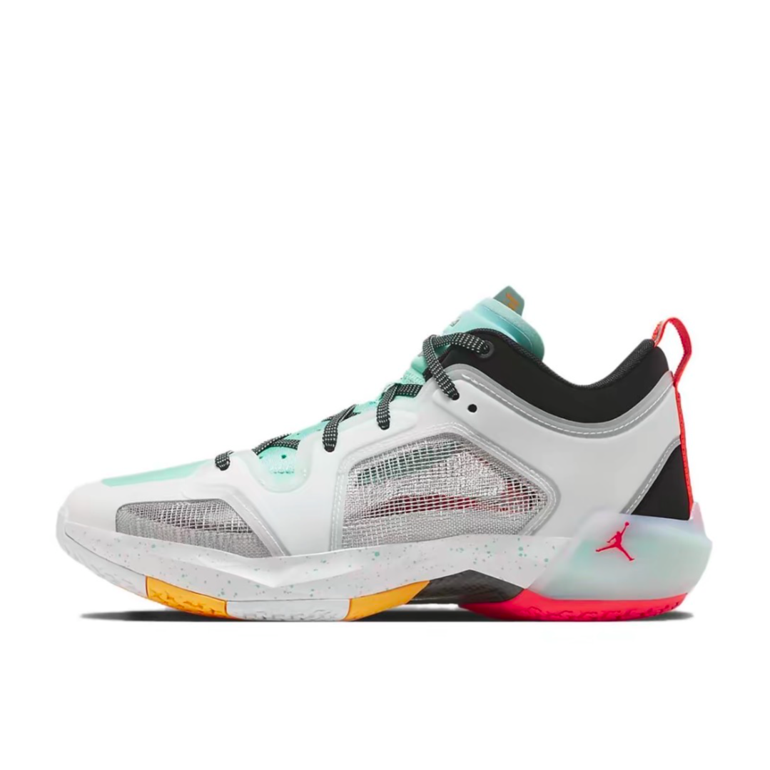 Jordan Air Jordan 37 郭艾伦 低帮 篮球鞋白绿FB8486-130