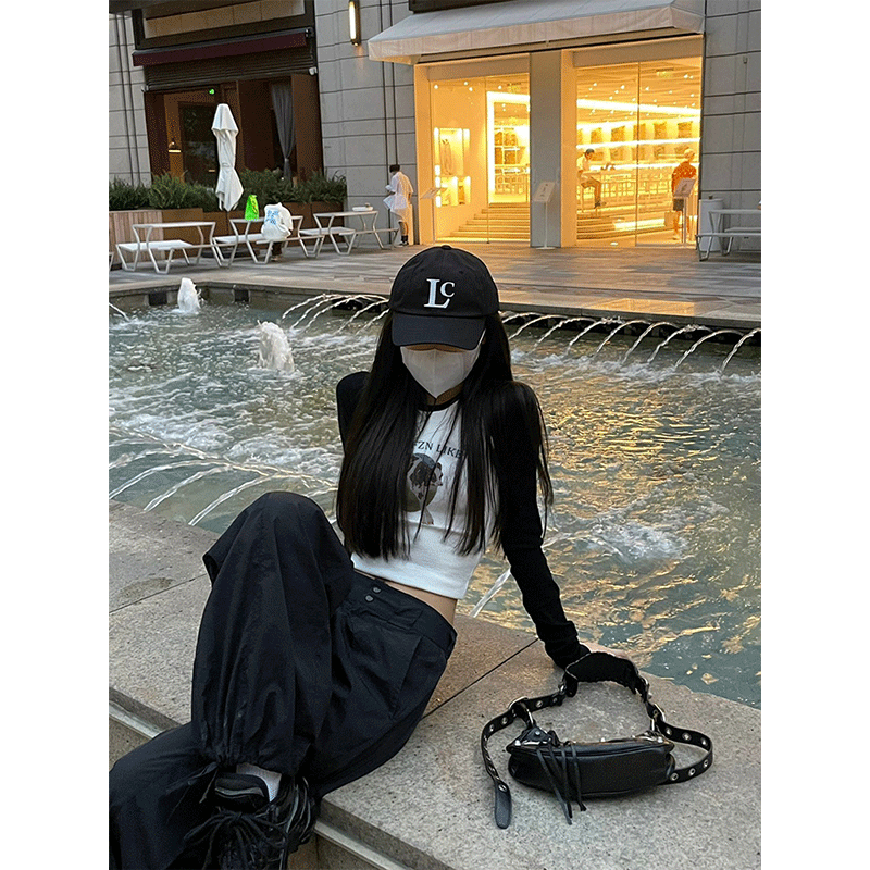 撞色圆领打底衫女春秋季侧边褶皱收腰修身T恤方领内搭短款上衣