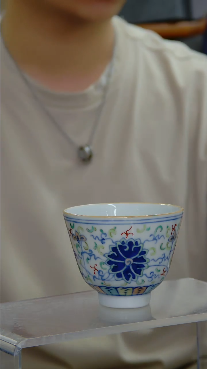 其他斗彩缠枝莲纹杯#682#