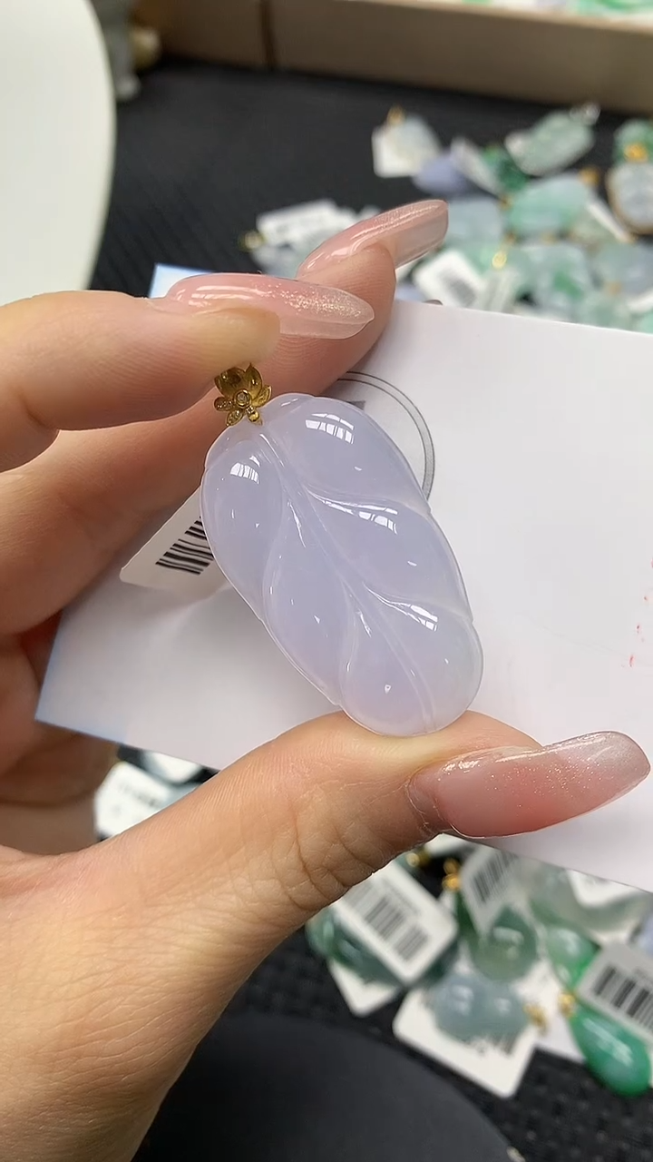 颈饰18K金镶嵌翡翠a货支持复检百元以上9元证书费自理