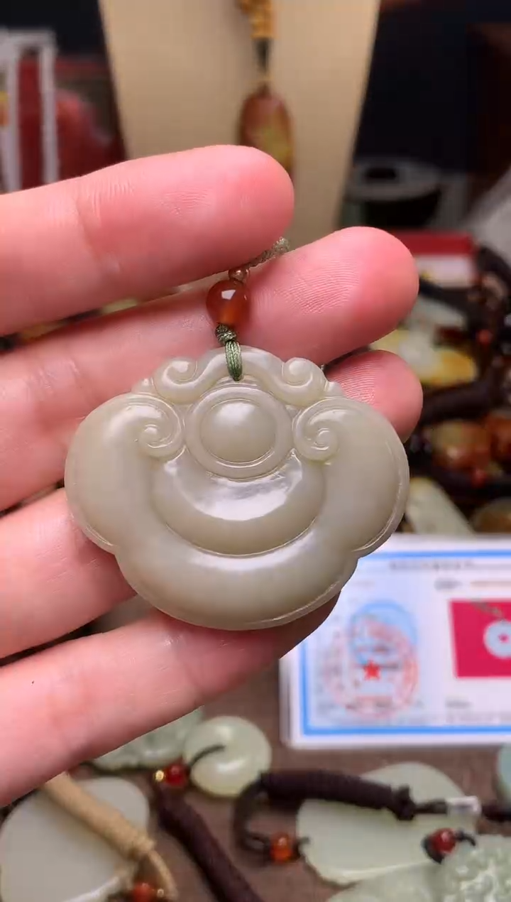 颈饰未镶嵌和田玉新疆料青海料清水和田玉吊坠