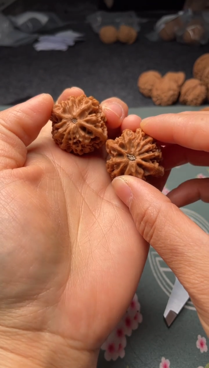 把件文玩核桃w252  秦闷3 3尺