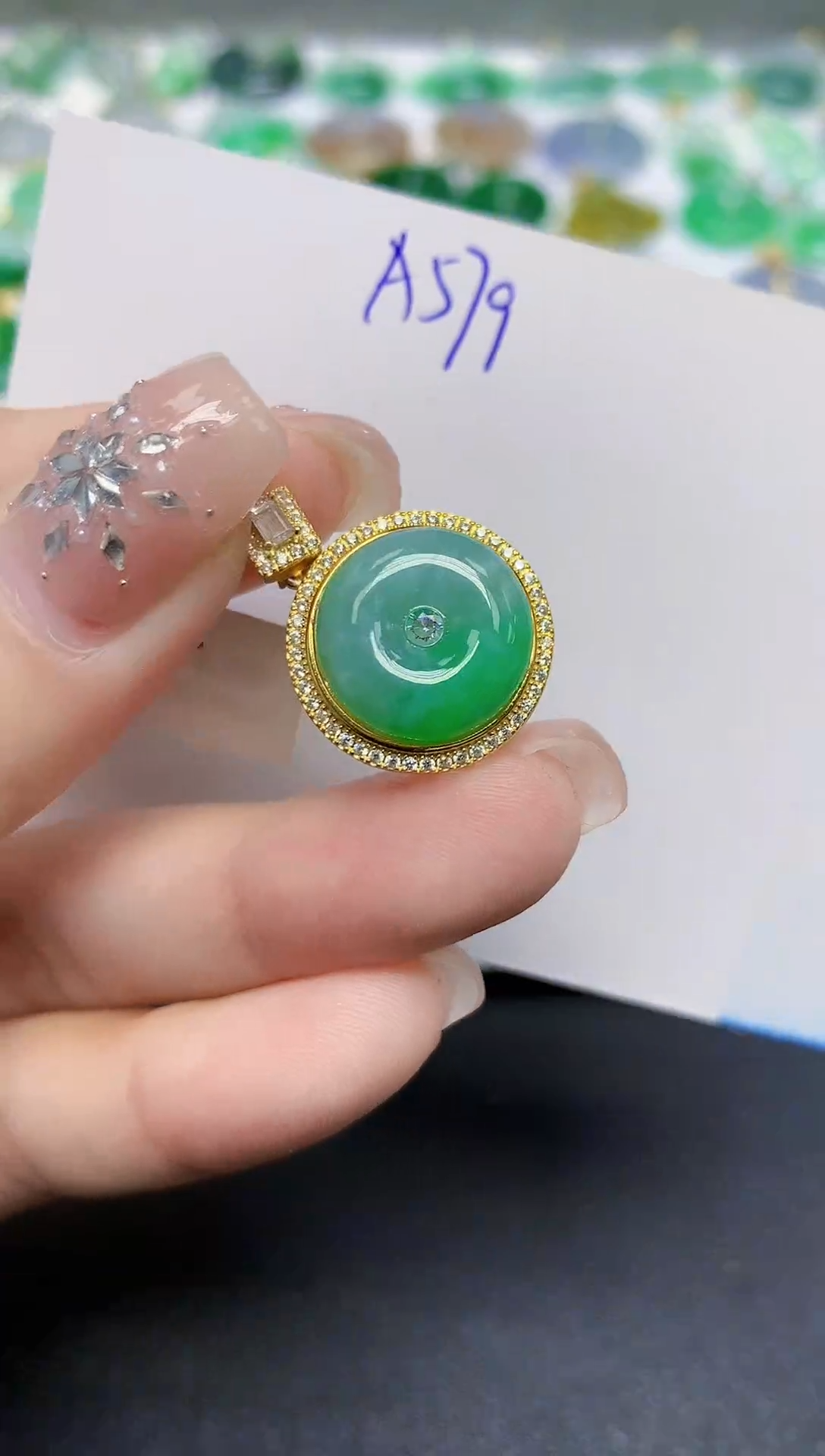 颈饰未镶嵌翡翠天然缅甸翡翠A货翡翠百元以上9元证书费自理