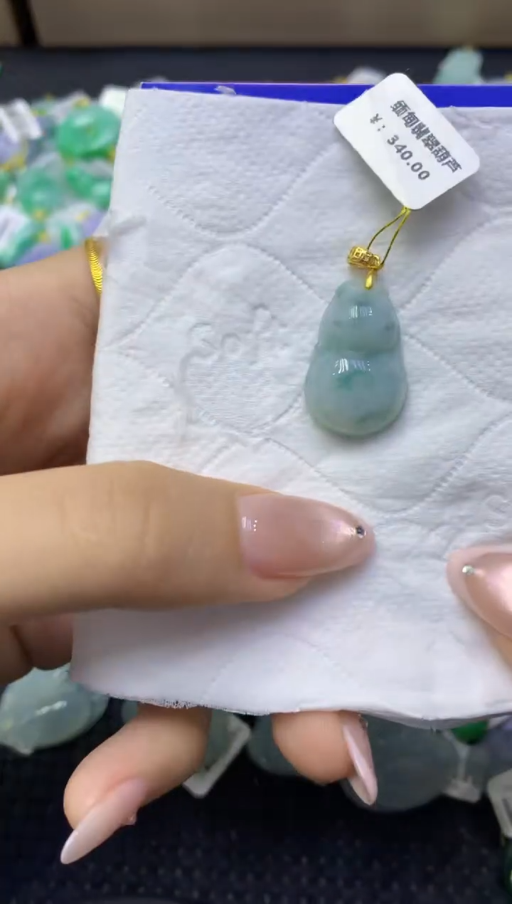 颈饰未镶嵌翡翠天然缅甸翡翠A货