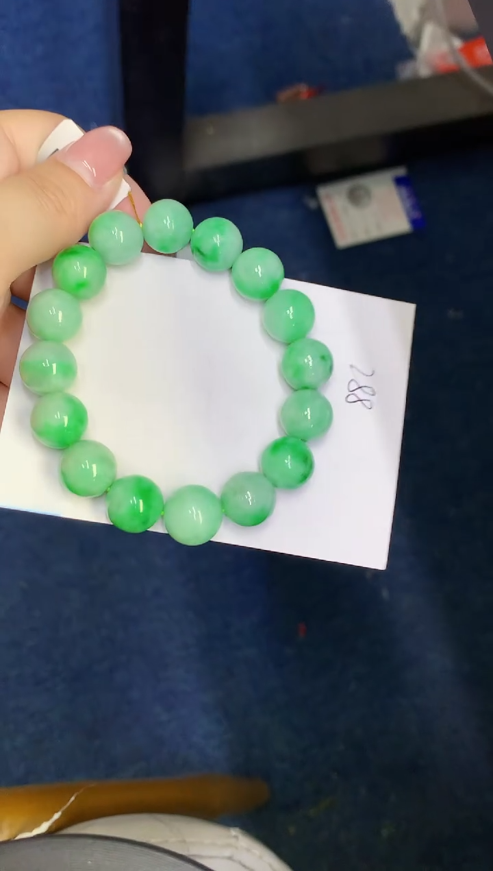 翡翠未镶嵌颈饰000000000000