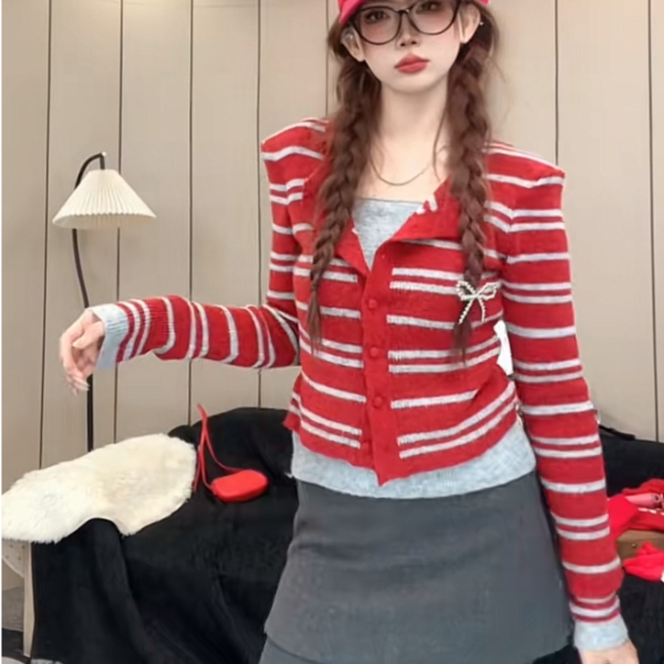 条纹假两件针织上衣女秋冬新款超好看的内搭打底衫设计感小众