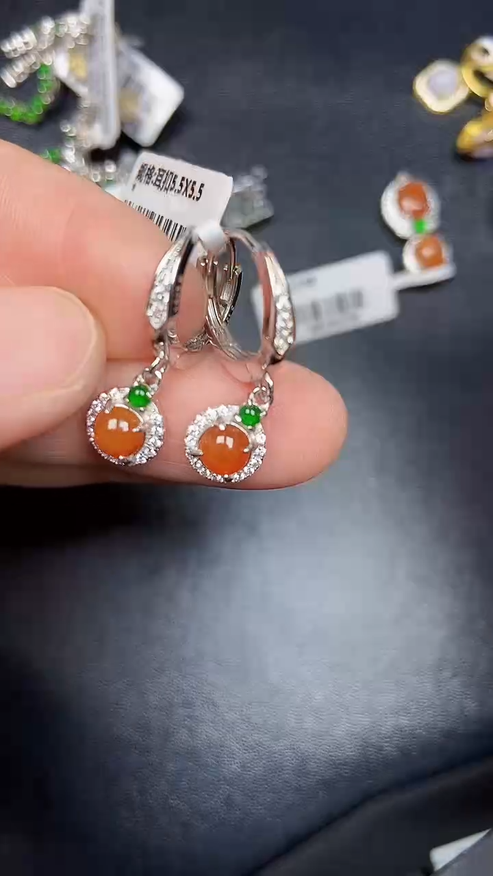 银S925镶嵌戒指翡翠1500