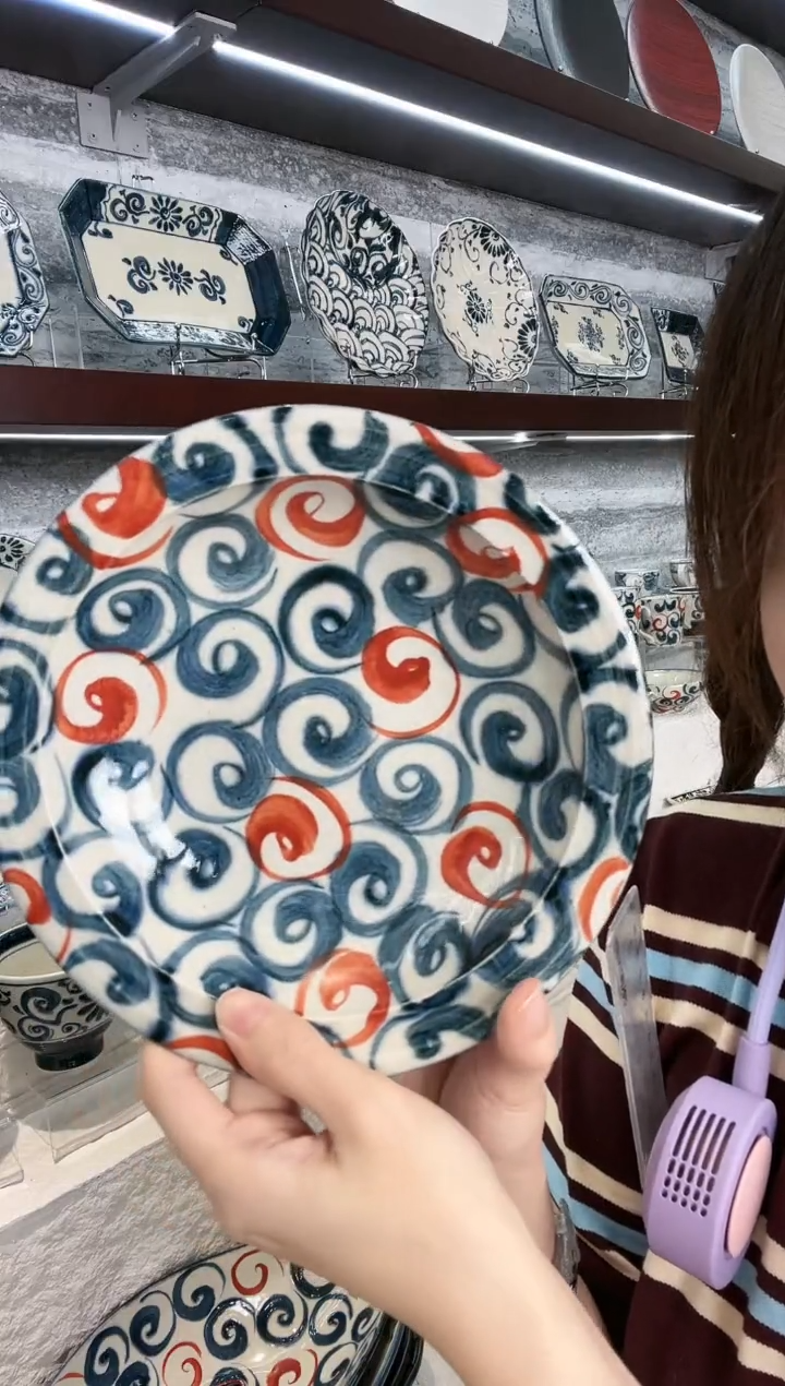 陶宗山窑汤盘-赤绘旋涡19.5cm