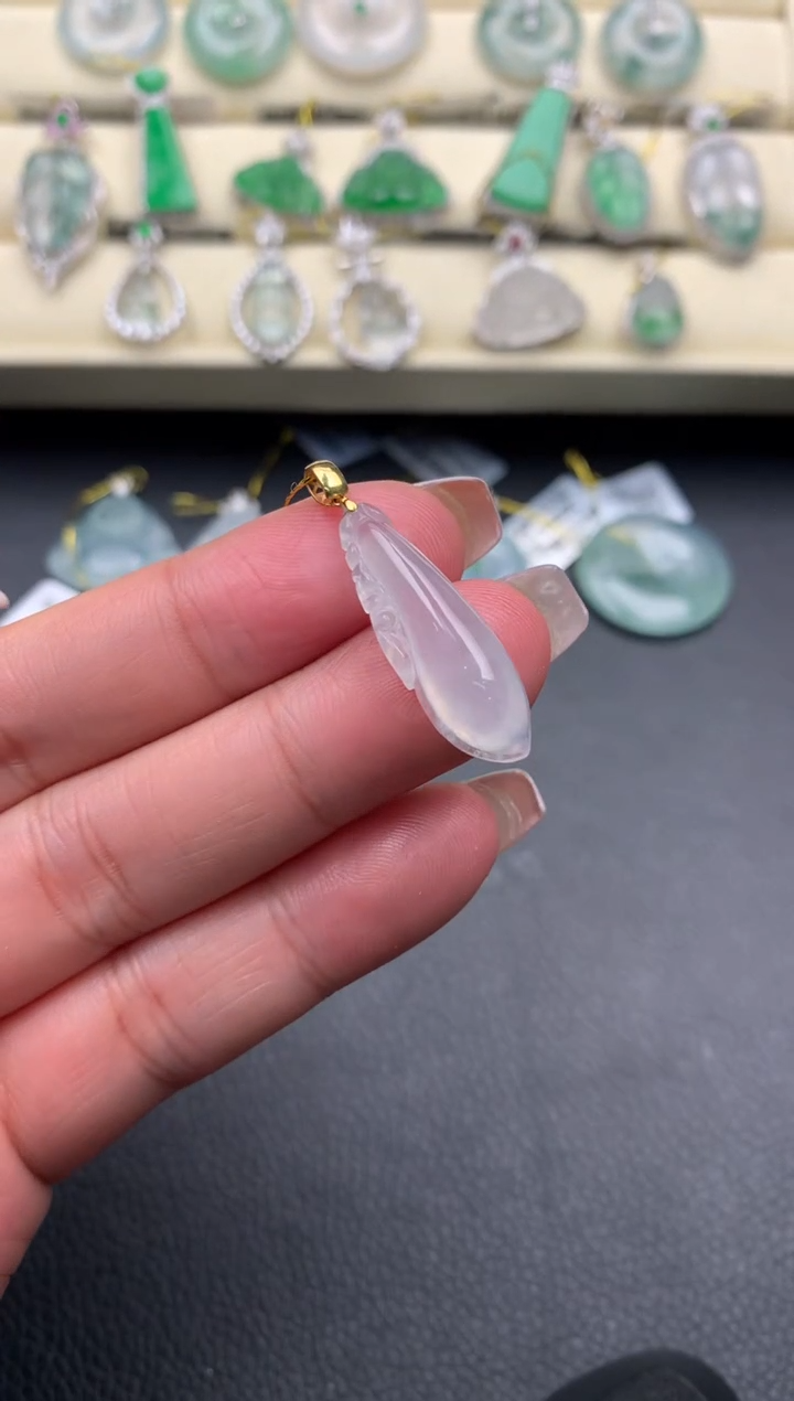 【闪购商品】翡翠颈饰18K金镶嵌D329.....