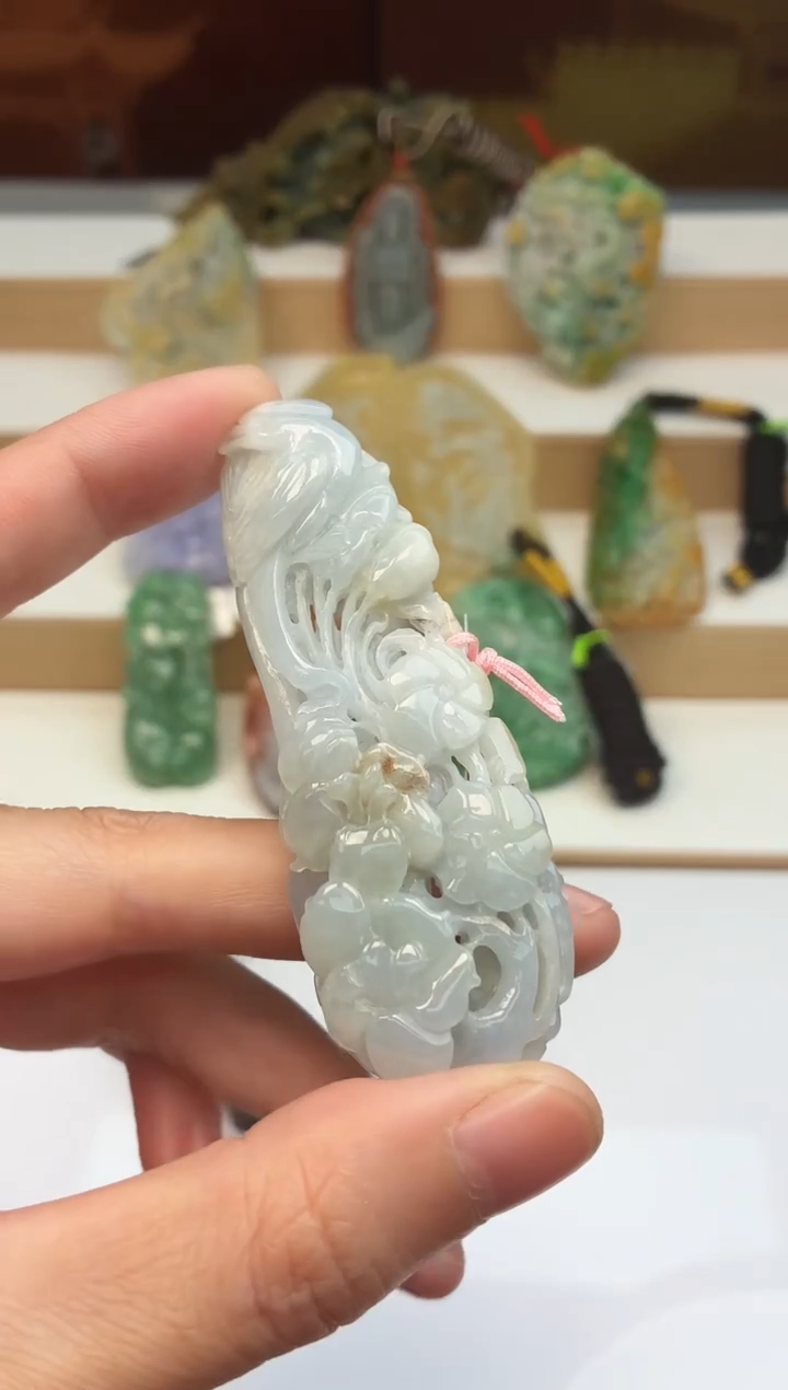 颈饰未镶嵌翡翠牌子