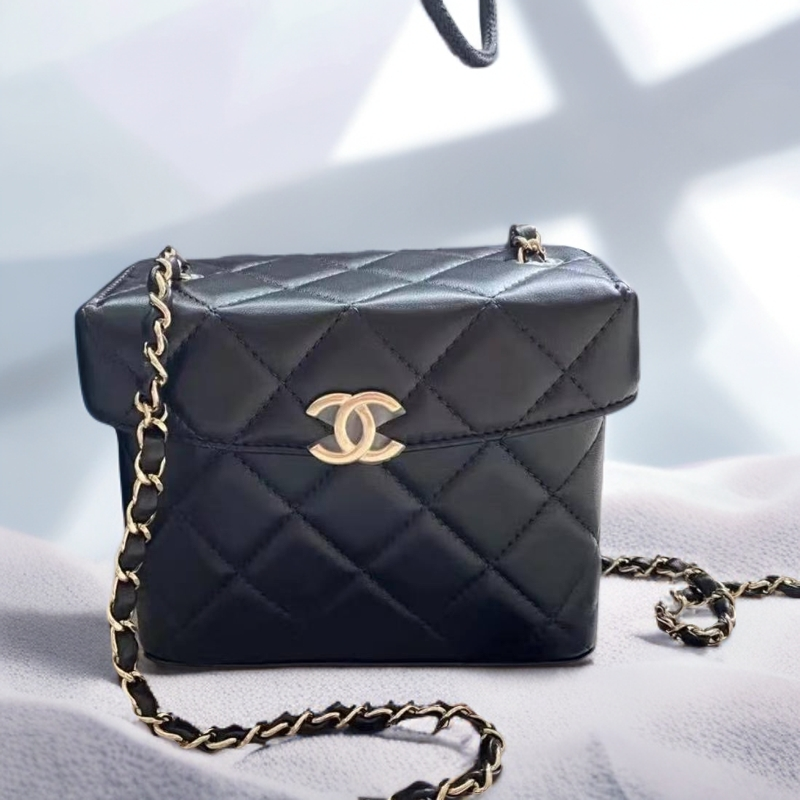 99新 Chanel/香奈儿 多多奢品/香奈儿黑金牛奶盒子斜挎包/99新