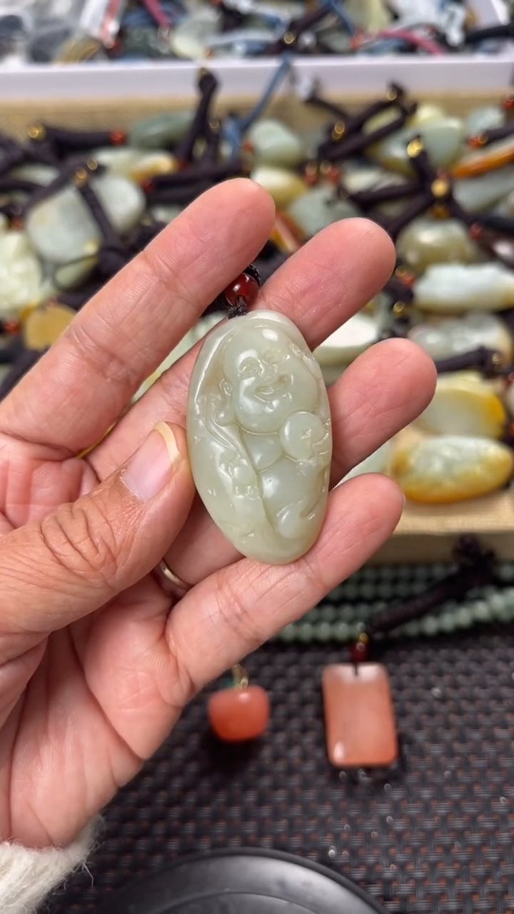 【闪购商品】和田玉颈饰未镶嵌多样性发货没有证书拍一发一有瑕