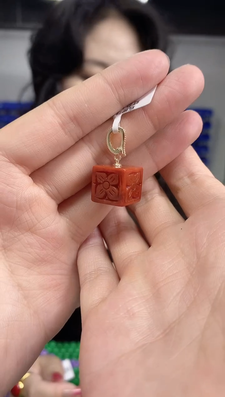 翡翠未镶嵌颈饰闪购链接   多样性发其一颜色微差