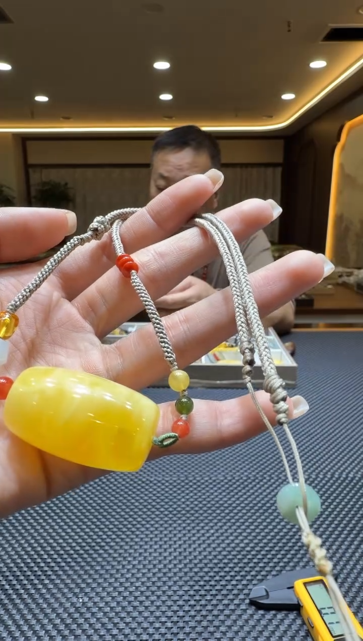 琥珀颈饰未镶嵌挂件