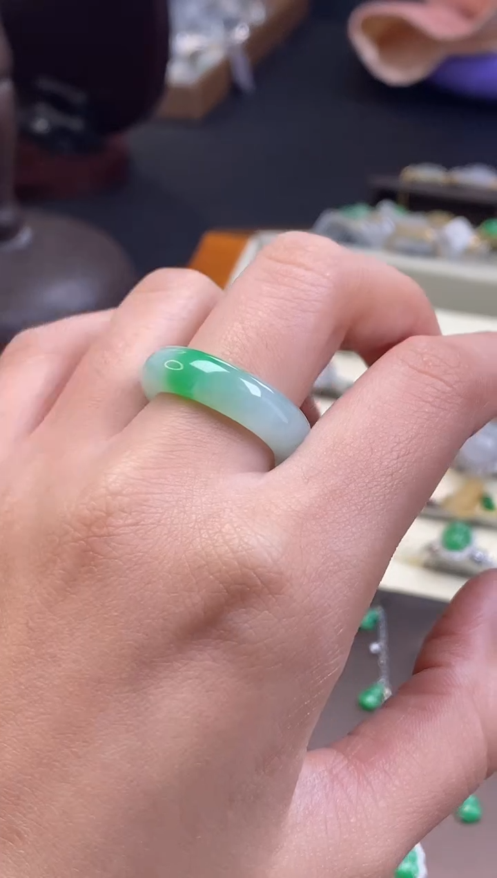 颈饰未镶嵌翡翠10491