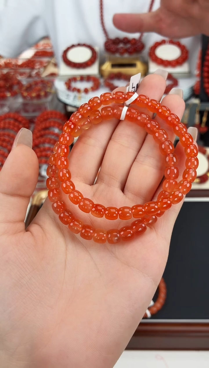南红玛瑙冰红直切手串6~7未镶嵌（多样式发其一）