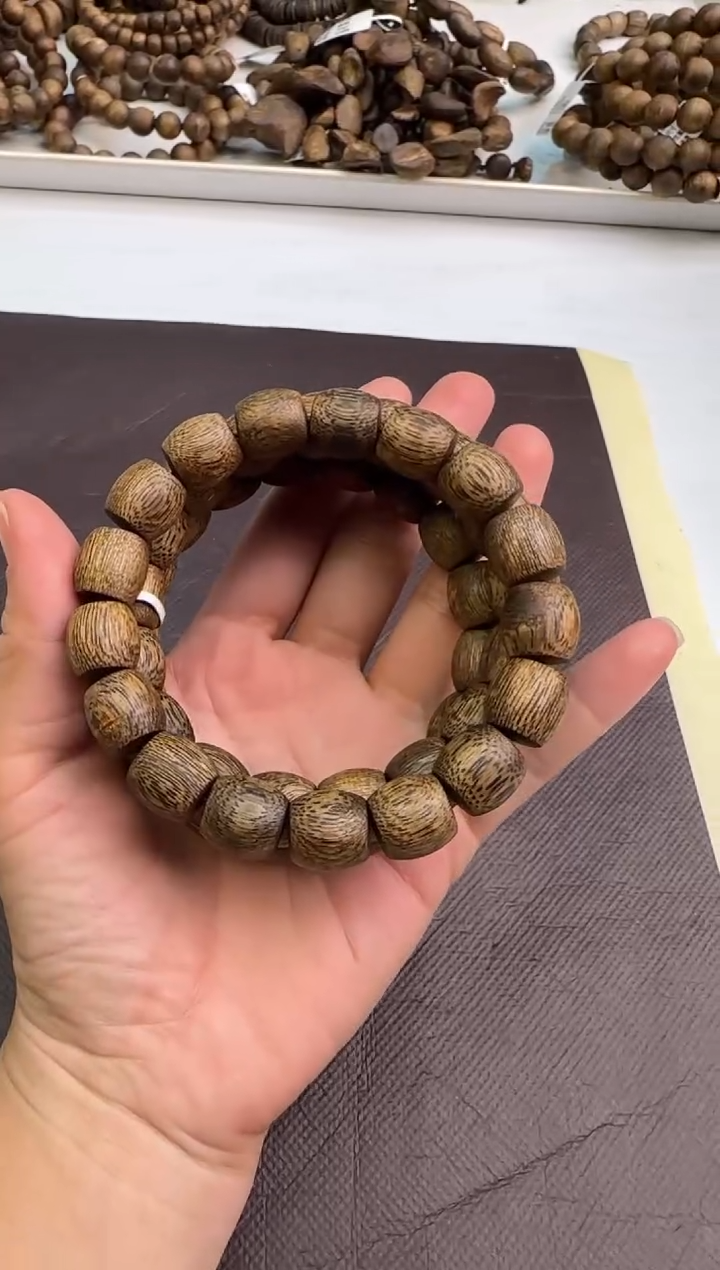 【闪购商品】沉香手串99沉海南老白棋12mm12g多样性发1