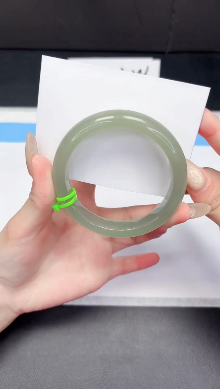 【闪购商品】石英质玉手镯未镶嵌153-58.7