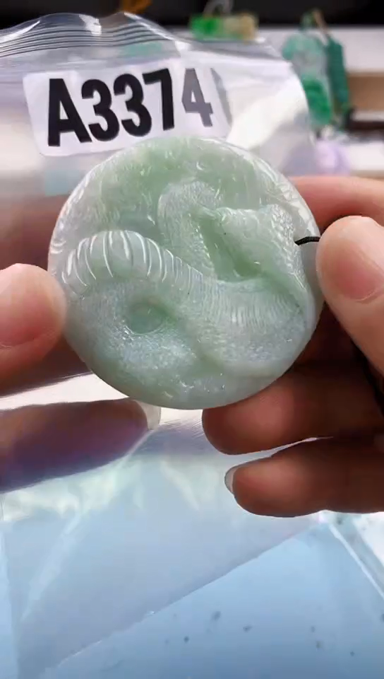 翡翠未镶嵌颈饰天然翡翠吊坠挂件