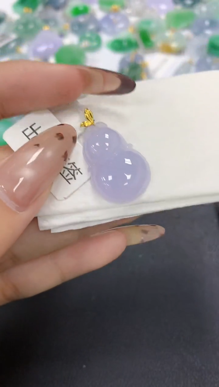 颈饰18K金镶嵌翡翠a货假一赔三支持复检百元上9元证书费自理