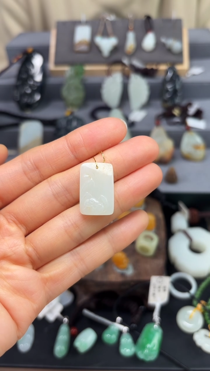 【闪购商品】和田玉颈饰未镶嵌荷花牌