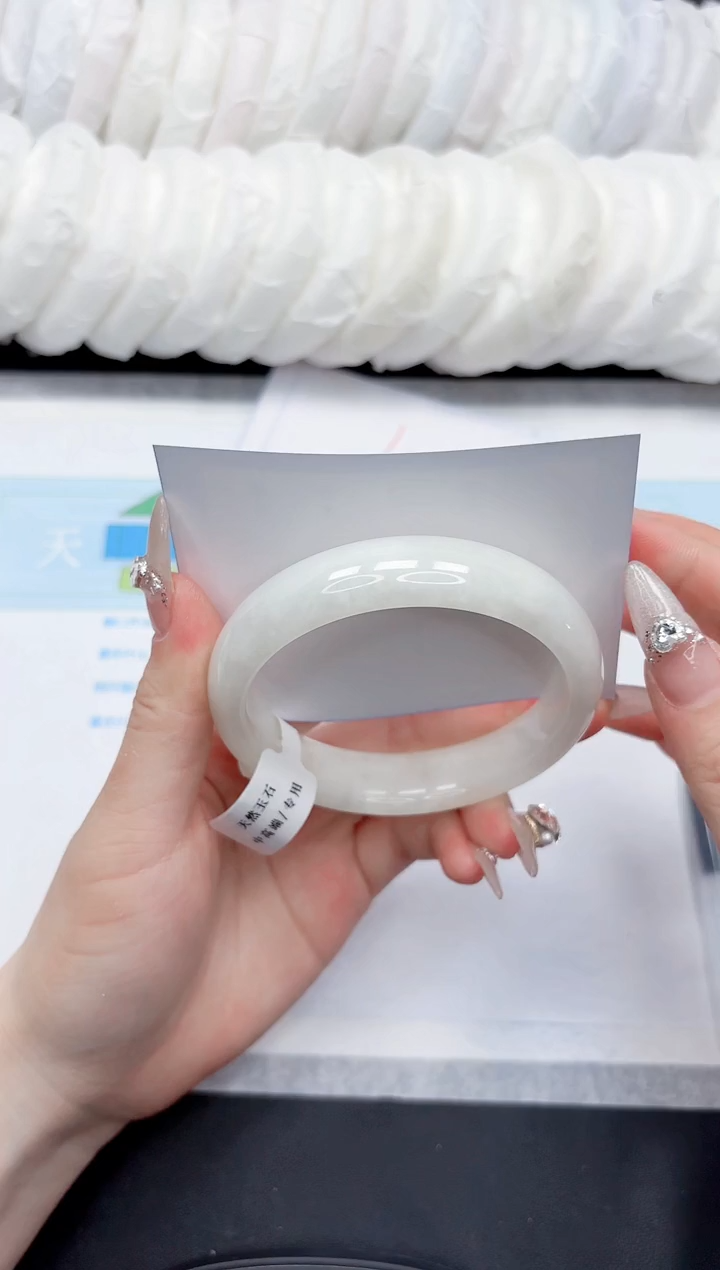 和田玉手镯未镶嵌121-64