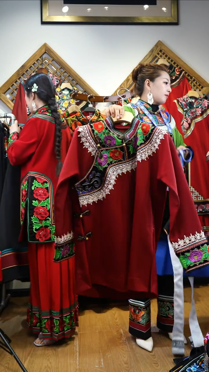 围腰款单衣服    红色