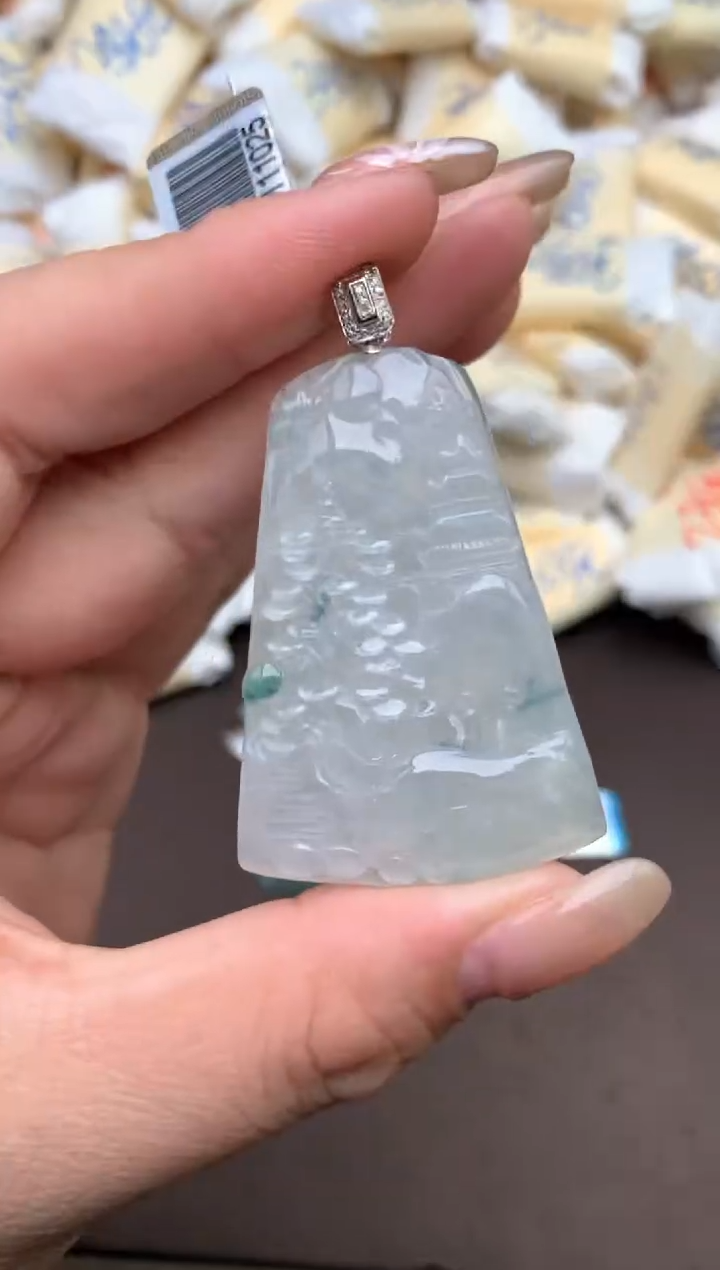 【闪购商品】翡翠挂件18K金镶嵌—