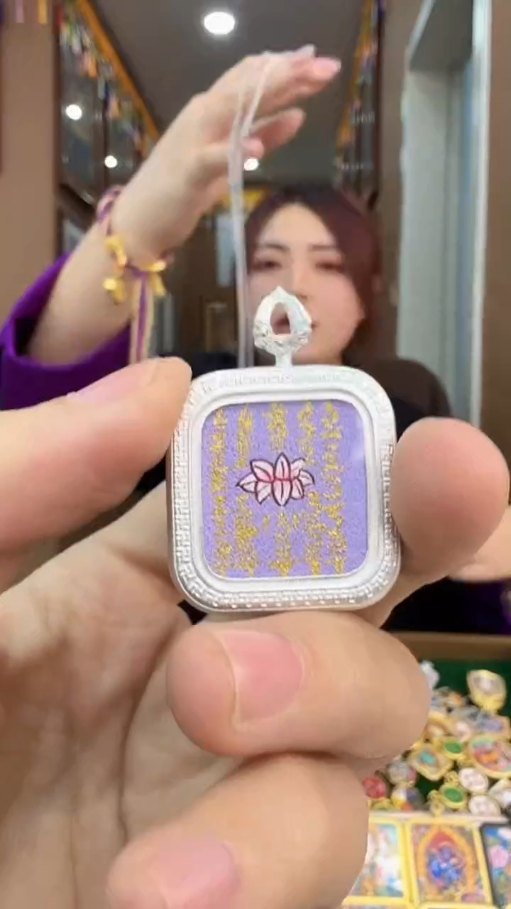 吊坠五条经文-纯手绘唐卡