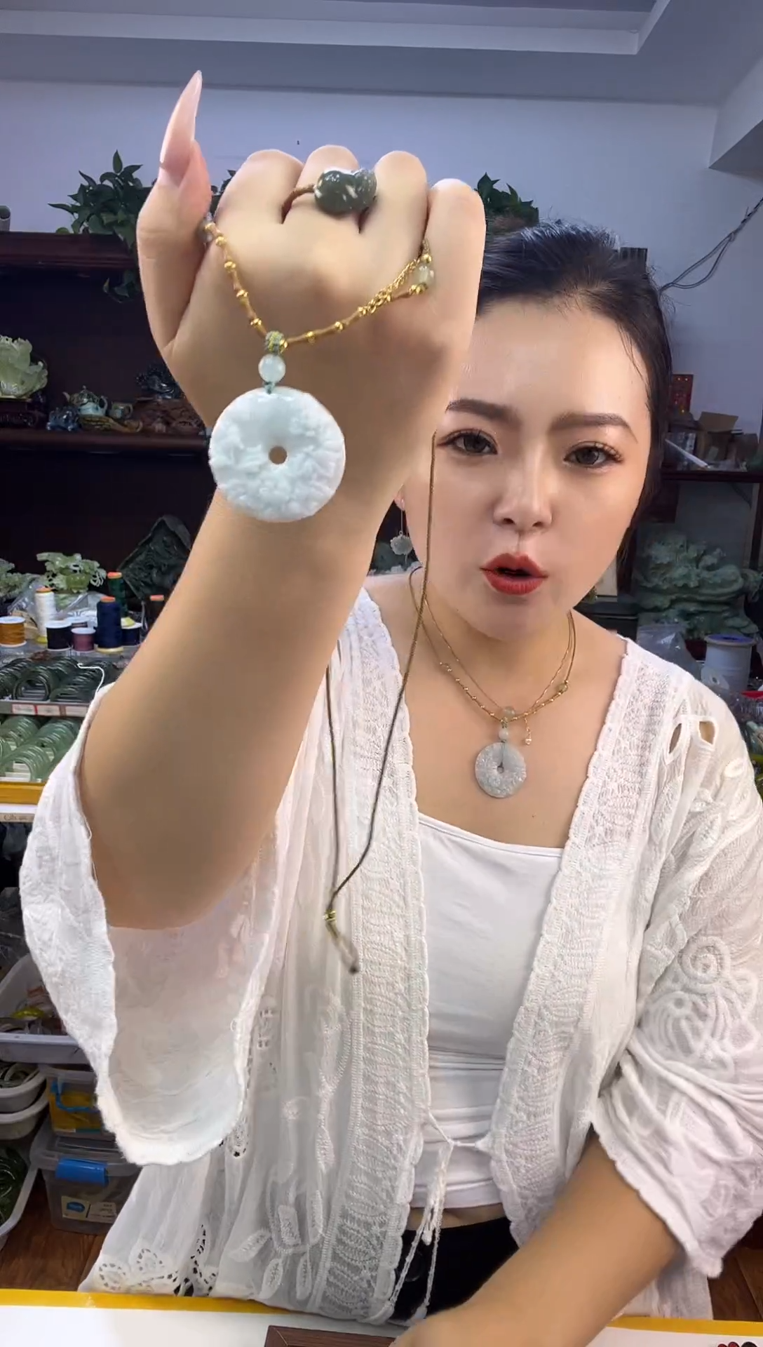 翡翠未镶嵌颈饰多样性发货其中之一
