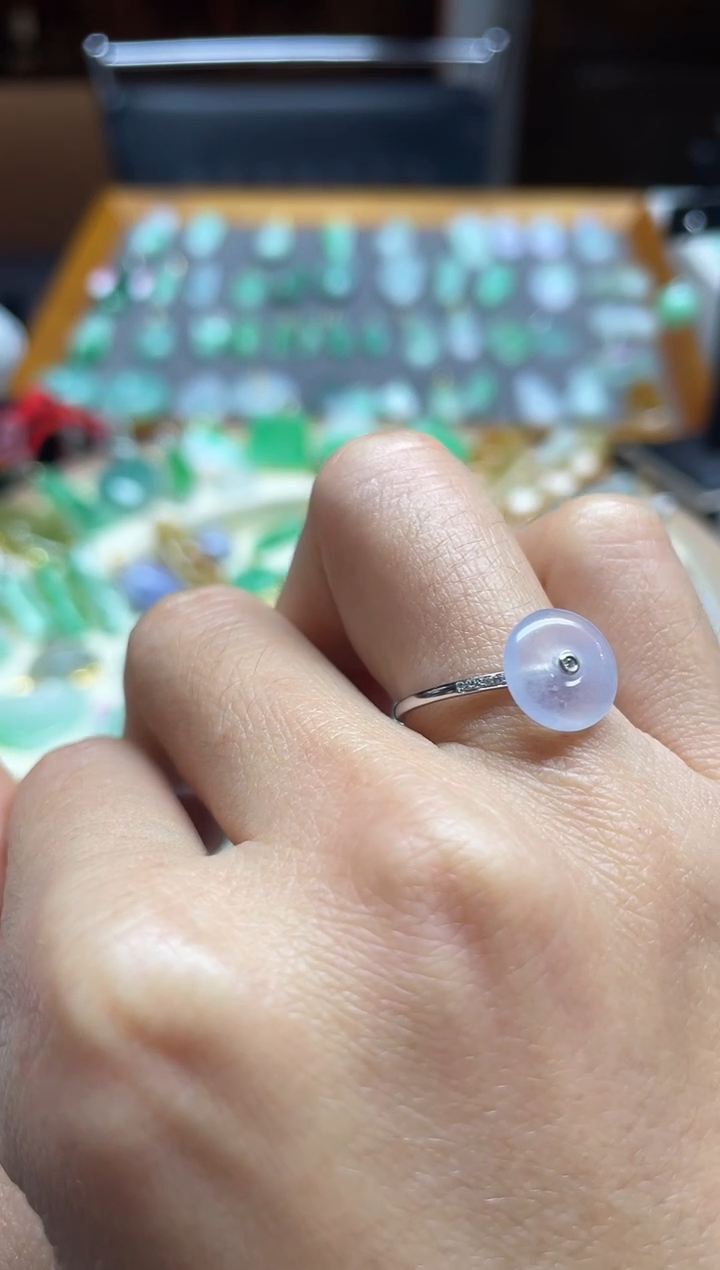 【闪购商品】翡翠戒指18K金镶嵌平安扣戒指