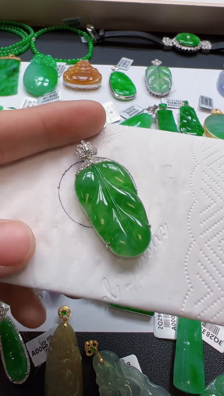 【闪购商品】定制翡翠18K金镶嵌9800元