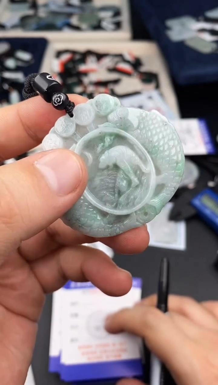【闪购商品】翡翠颈饰未镶嵌  天然翡翠，一物一图