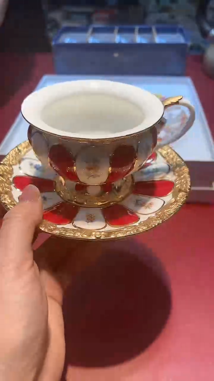 【闪购商品】瓷片锅碗瓢盆一件不剩