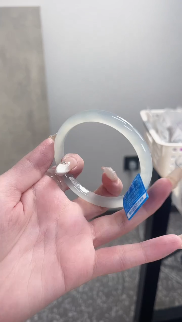 【闪购商品】玛瑙/玉髓手镯未镶嵌60圈