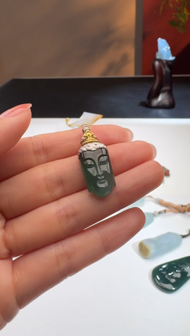 【闪购商品】翡翠颈饰18K金镶嵌舒雅