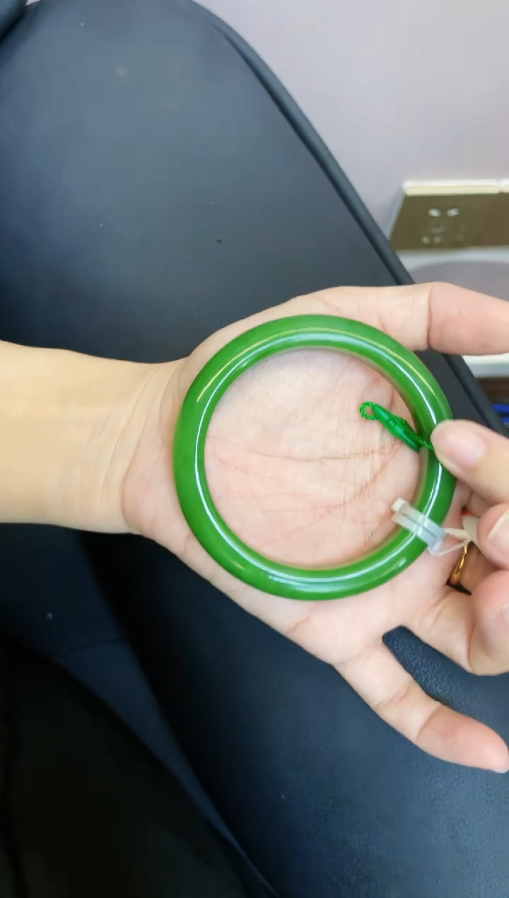 【闪购商品】和田玉手镯未镶嵌53-62圈口多样性发一