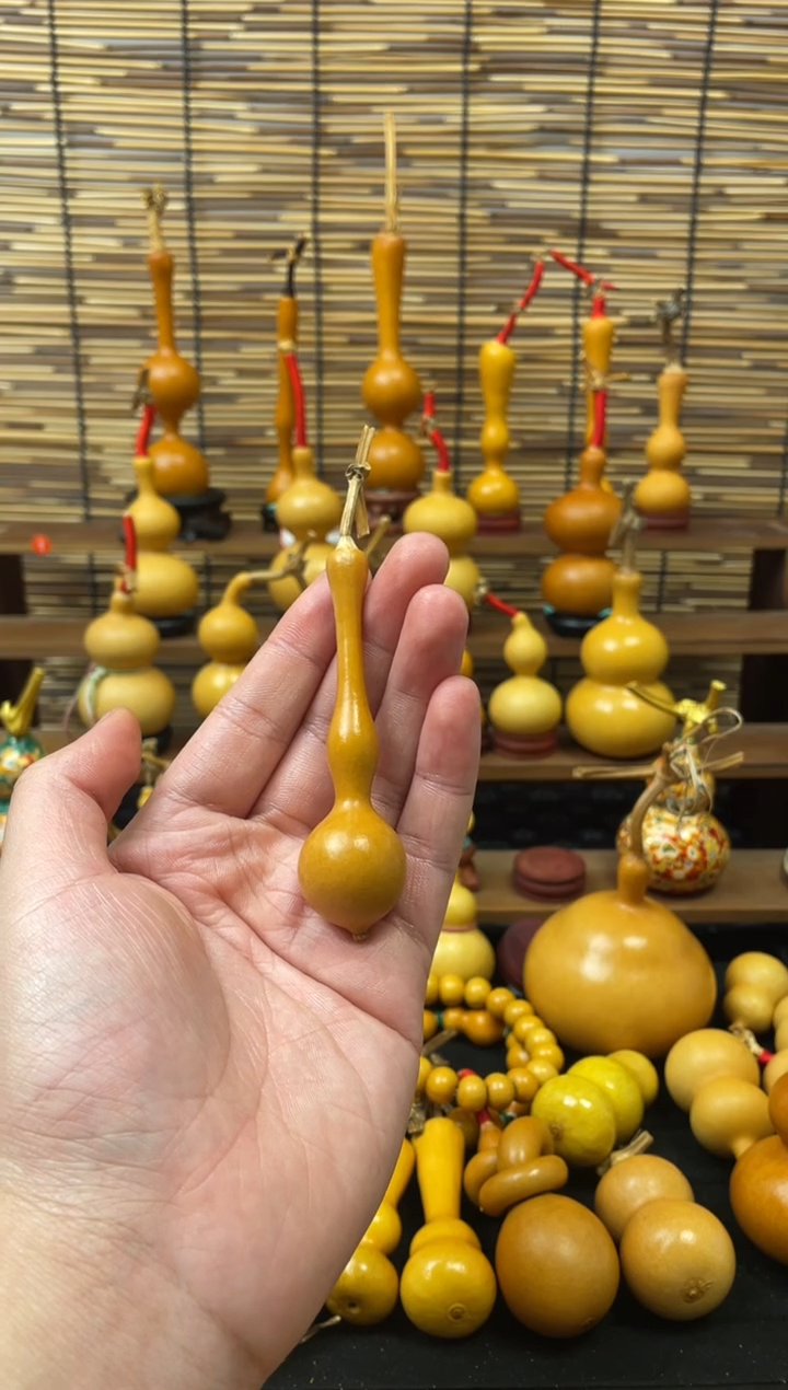 葫芦J****?蚂蚁杆111